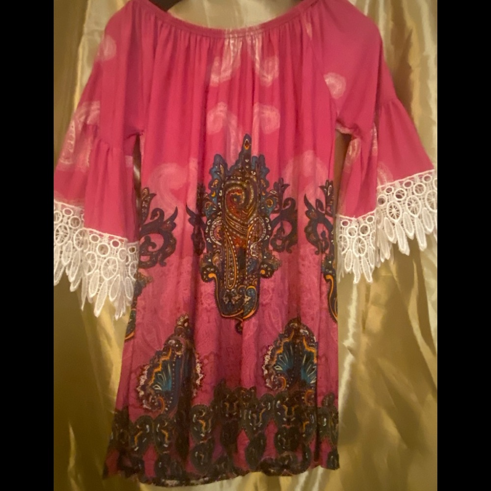 Beautiful summer blouse for evening or daytime. Comfortable and elegant.